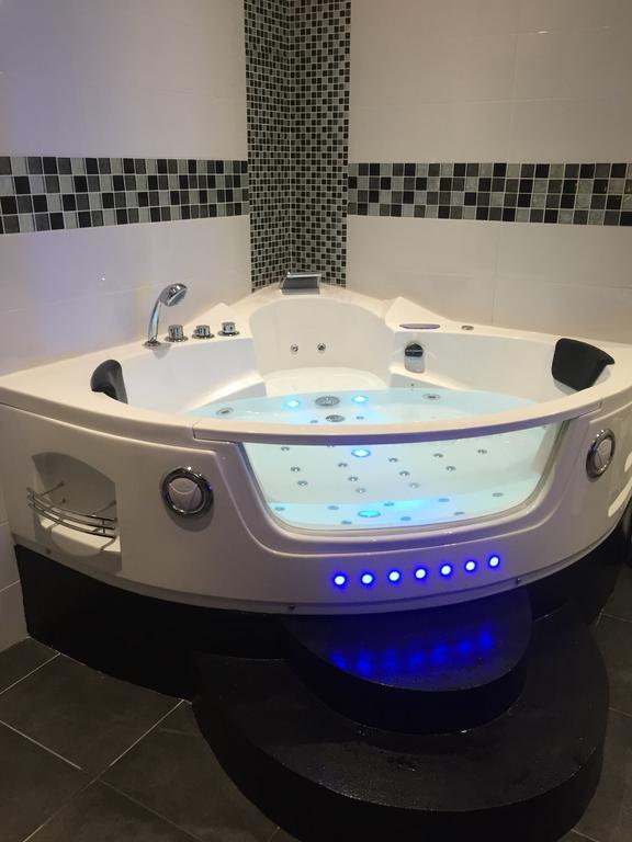 Le Love Spa Lyon Kültér fotó